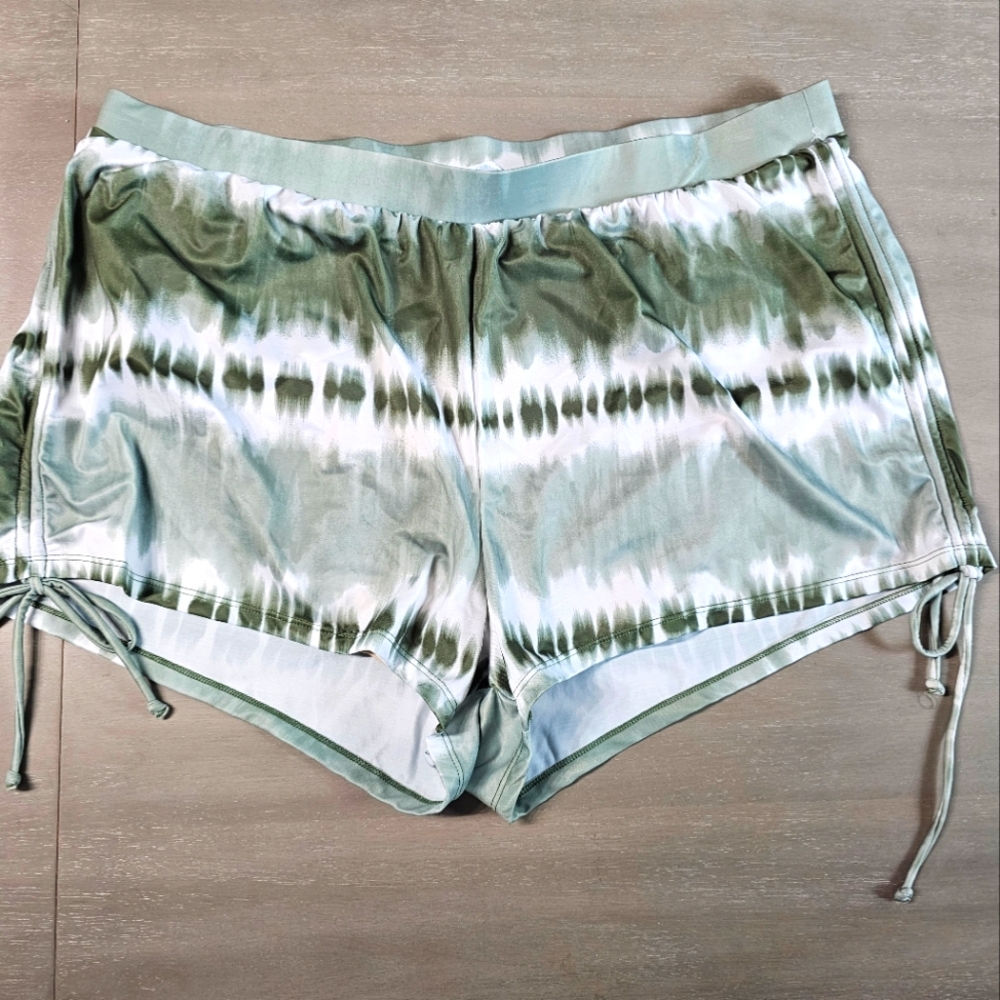 NWOT 24 Cacique By Lane Bryant Drawstring Ruched-Side Swim Short